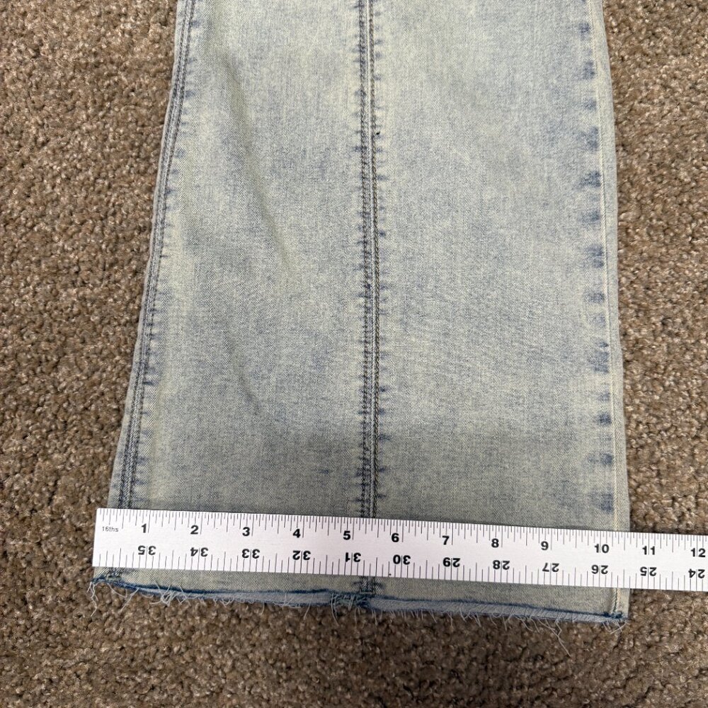 We The Free Crvy Flared Leg Jeans Womens 34 Light Blue Cotton Stretch Frayed Hem - Picture 12 of 16